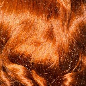 NIB West Kiss 18-inch "Ready to Go" closure wig in a loose body #35 Red Auburn